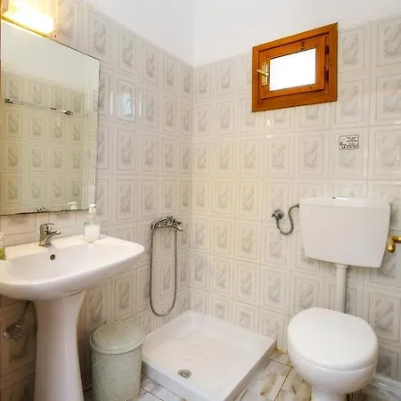 アパート Laskarina Onar