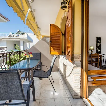 アパート Laskarina Onar