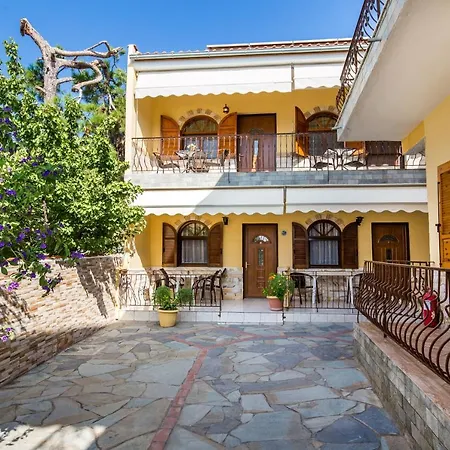 アパート Laskarina Onar