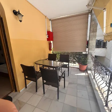 Laskarina Onar 아파트 *